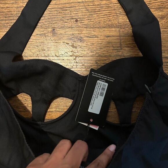 New Pretty Little Thing Cut Out Dress - Picture 3 of 6